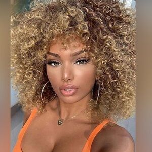 16” NEW OMBRE Curly Wig *NEW*